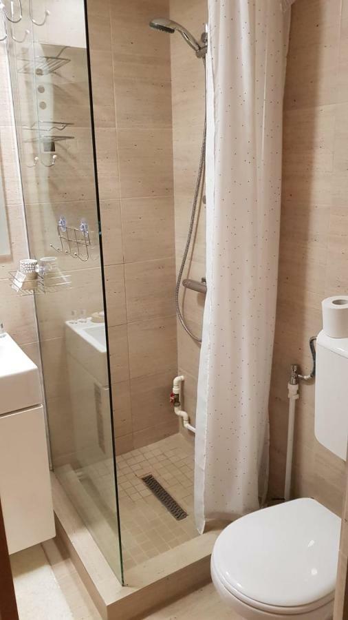 Apartmán Cezara Galaţi Exteriér fotografie